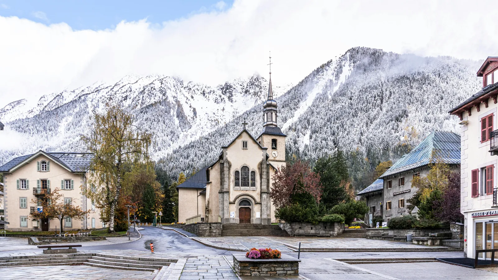 Private chauffeur in Courchevel — the Alpine village under snow